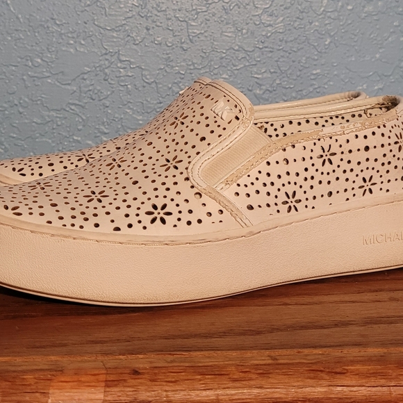 MK perf leather slip ons - Picture 2 of 5